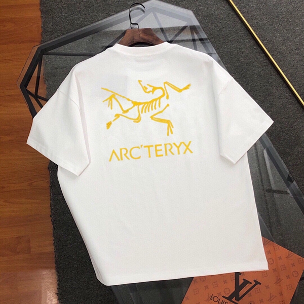 ブランドTシャツ背面デザイン
